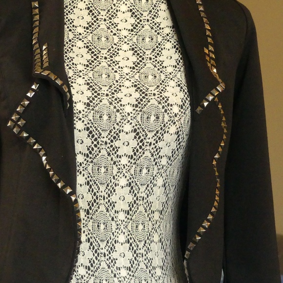 Black Cropped Blazer with stud detail - Picture 2 of 4